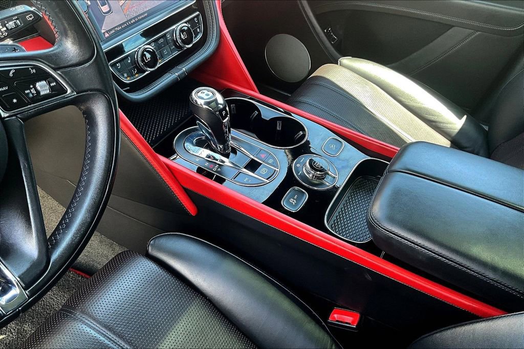 Used 2020 Bentley Bentayga AWD/4WD image 18