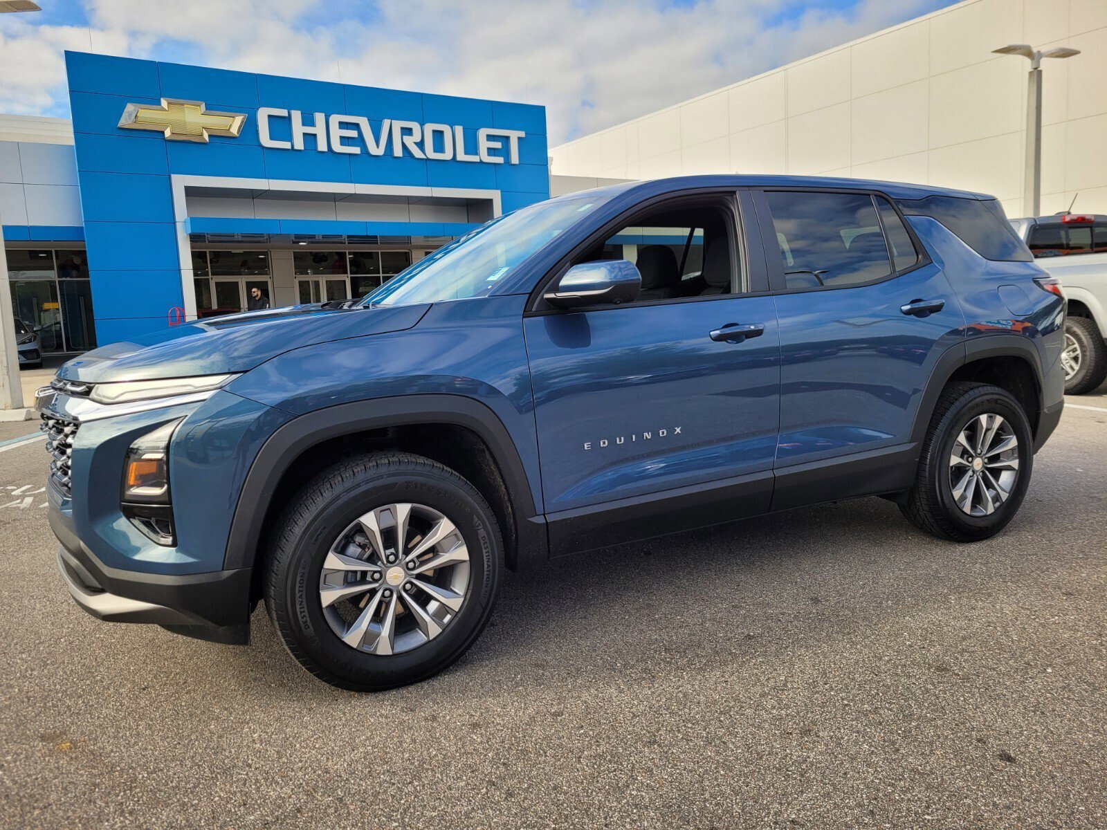 Used 2025 Chevrolet Equinox LT w/ Safety and Technology Package