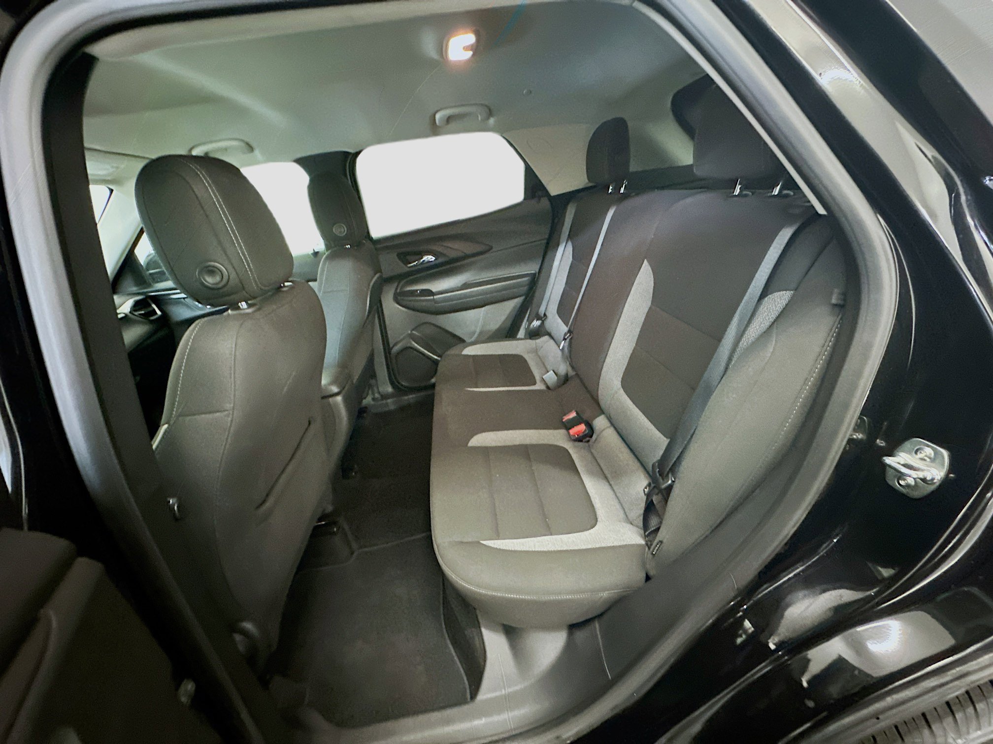 Used 2025 Chevrolet TrailBlazer LT image 28