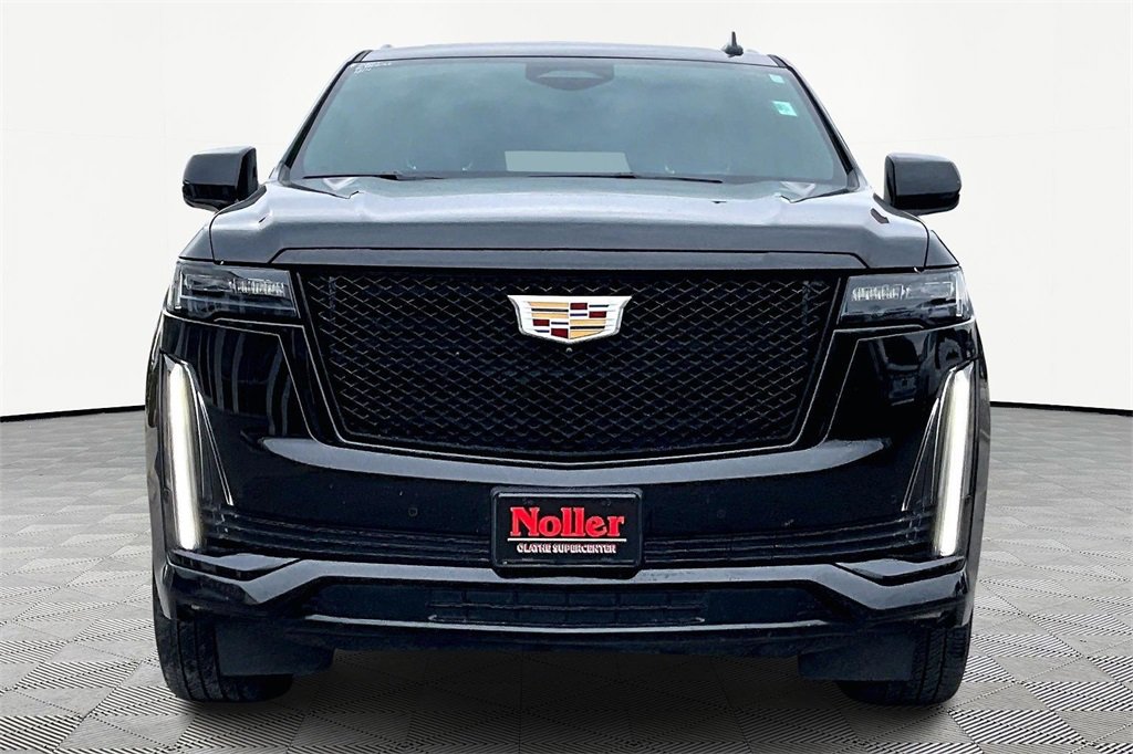 Used 2024 Cadillac Escalade Sport image 3