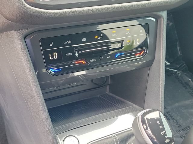 Certified 2023 Volkswagen Tiguan SE R-Line FWD image 24