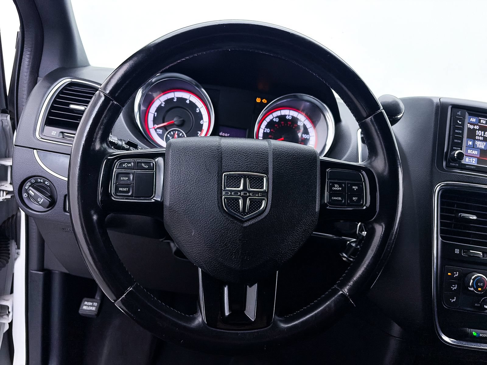 Used 2020 Dodge Grand Caravan SE FWD image 19
