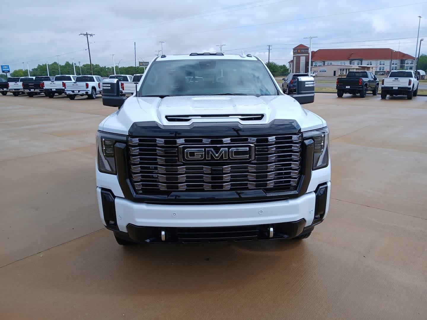 New 2026 GMC Sierra 3500 Denali Ultimate AWD/4WD image 15