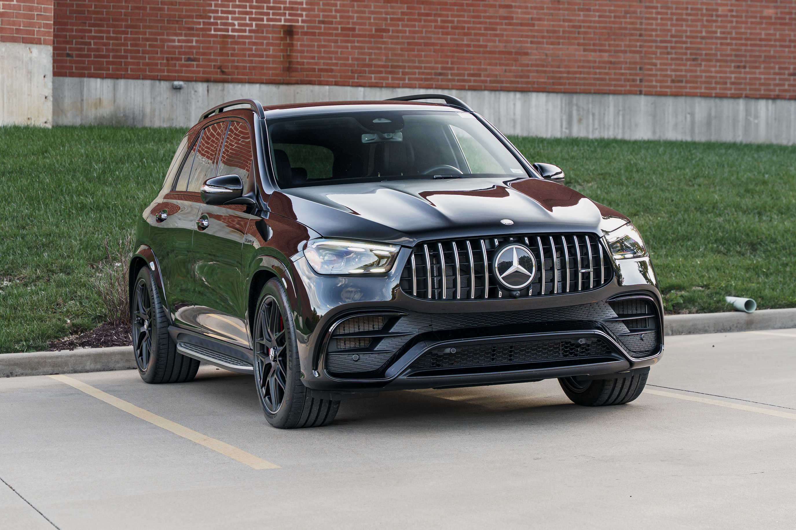 Used 2025 Mercedes-Benz GLE 63 AMG S image 2