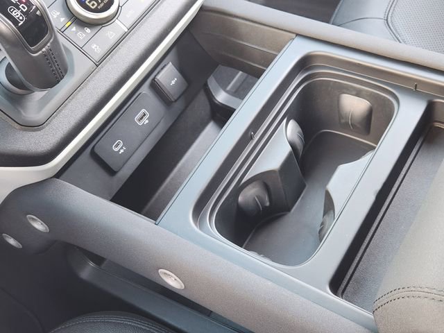 Used 2023 Land Rover Defender 110 SE image 18