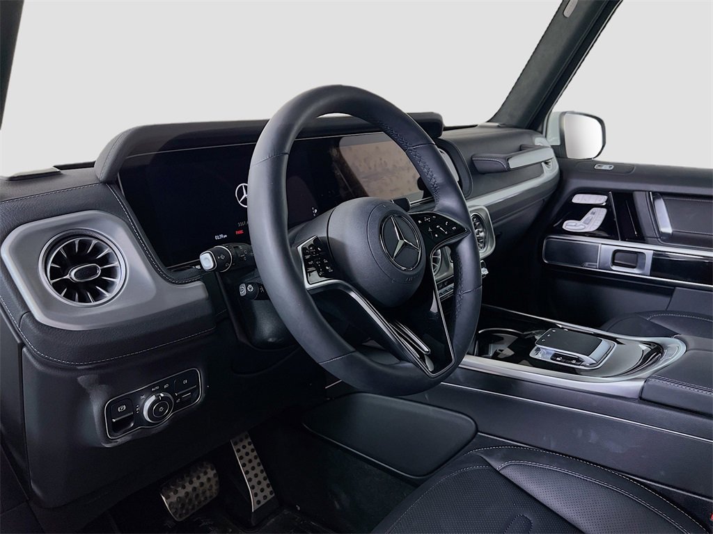 Used 2025 Mercedes-Benz G 550 image 9