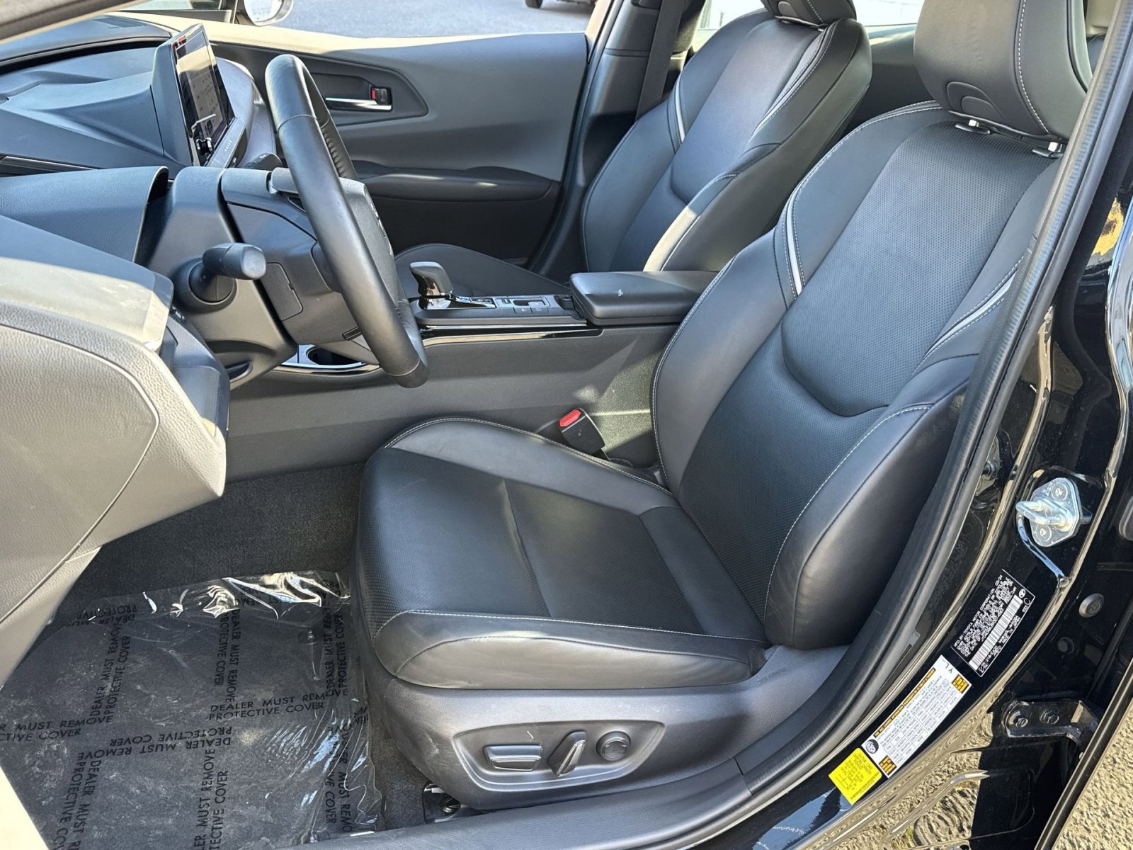 Used 2024 Toyota Prius XLE image 5