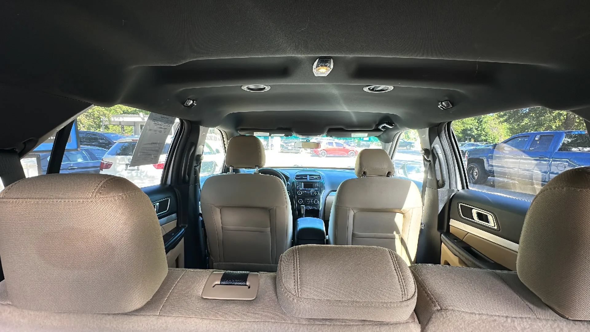 Used 2016 Ford Explorer XLT AWD/4WD image 10