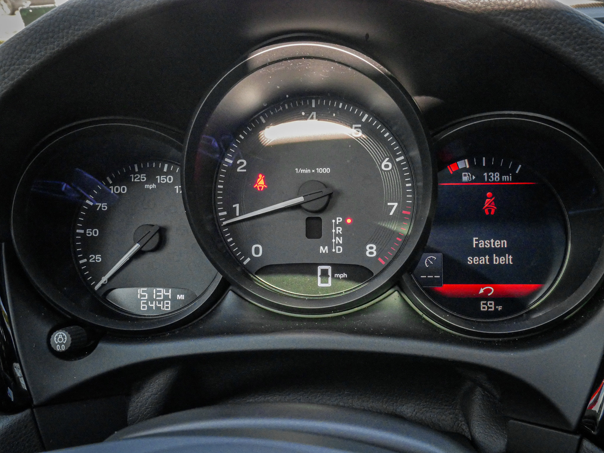 Used 2025 Porsche Macan AWD/4WD image 21