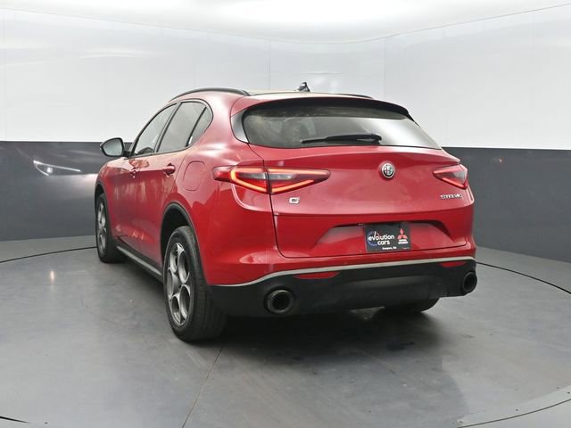 Used 2023 Alfa Romeo Stelvio Sprint AWD/4WD image 3