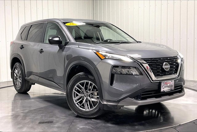 Used 2023 Nissan Rogue S AWD/4WD image 3