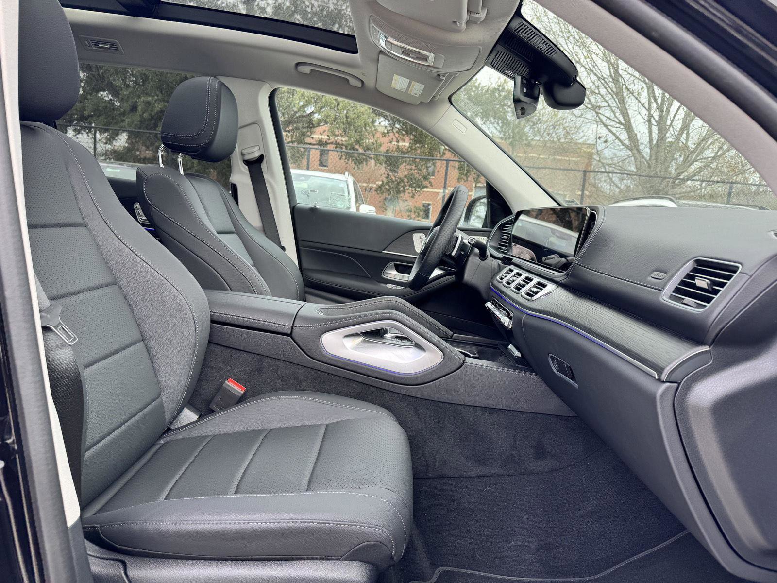 Certified 2026 Mercedes-Benz GLS 450 4MATIC image 31