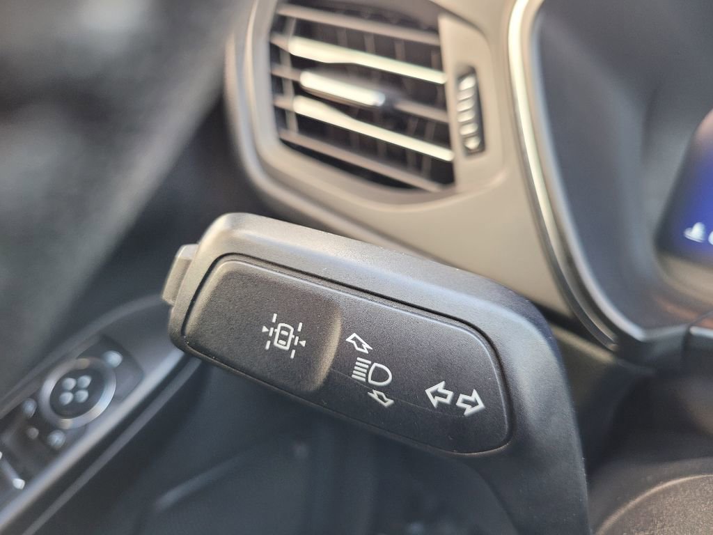 Used 2021 Ford Escape Titanium image 29