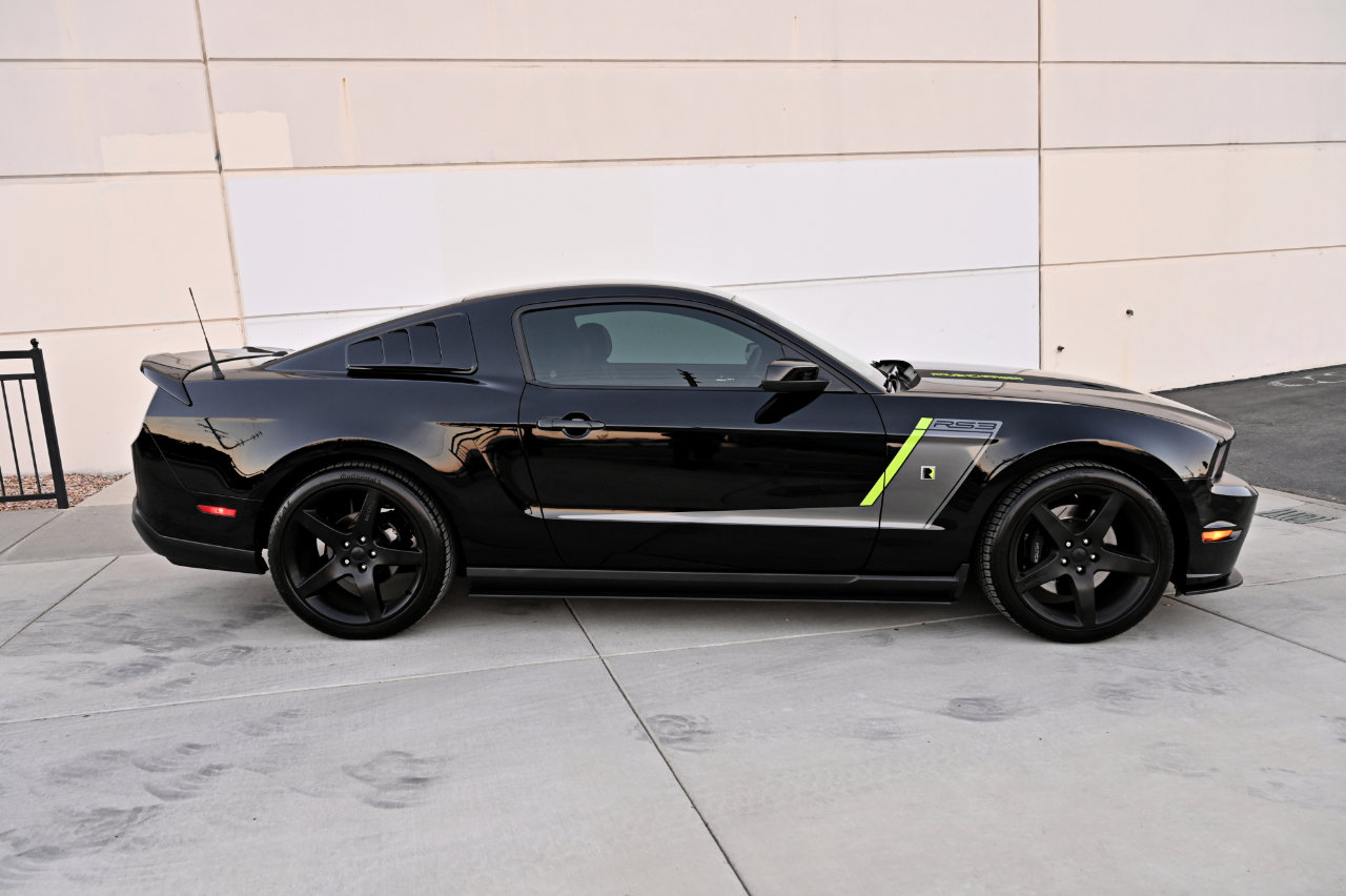 Used 2012 Ford Mustang GT Premium w/ HID Headlamps & Security Pkg image 8