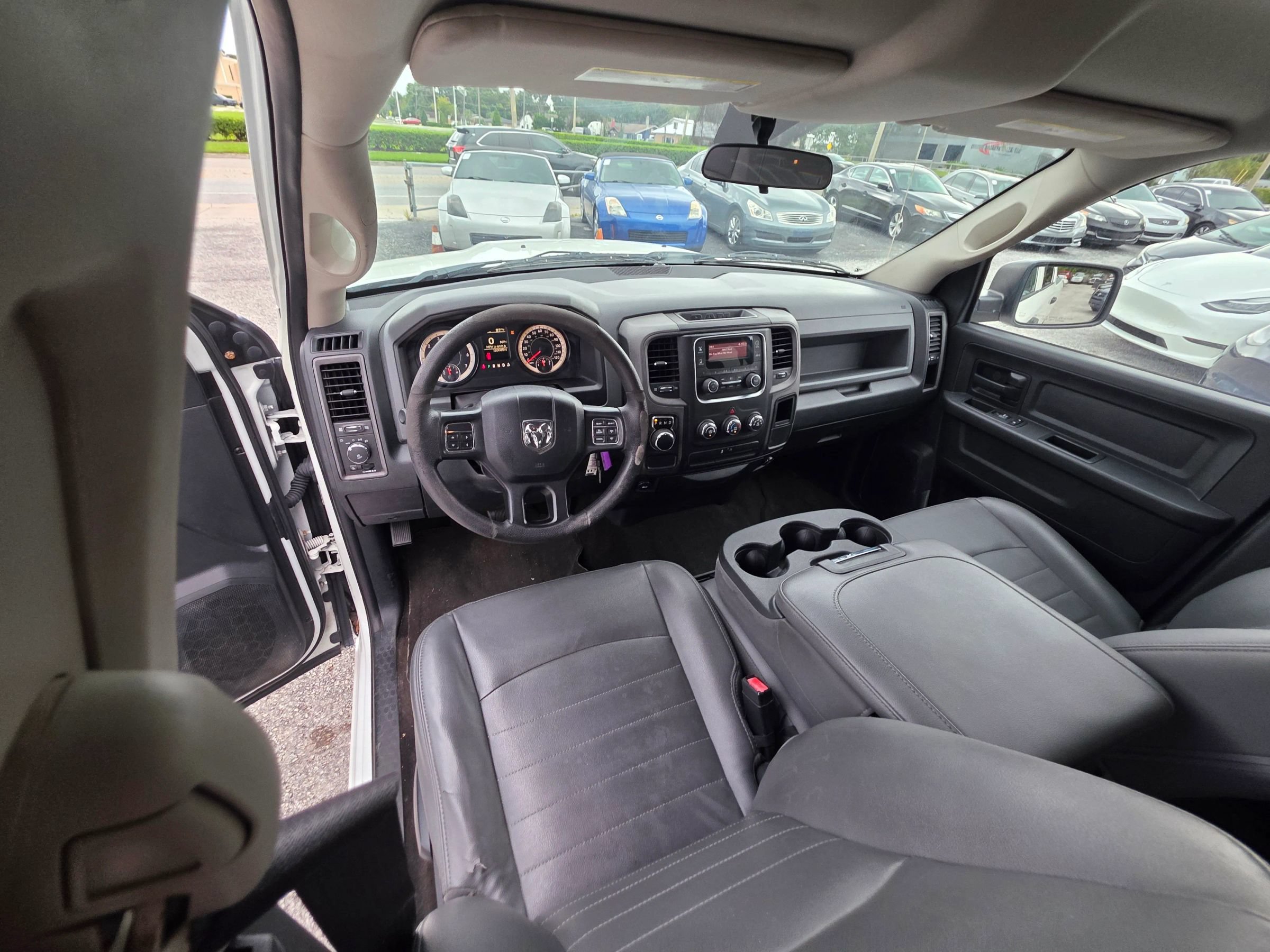 Used 2017 RAM 1500 Express RWD image 14