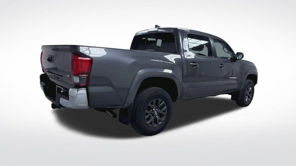 Certified 2023 Toyota Tacoma SR5 AWD/4WD image 9