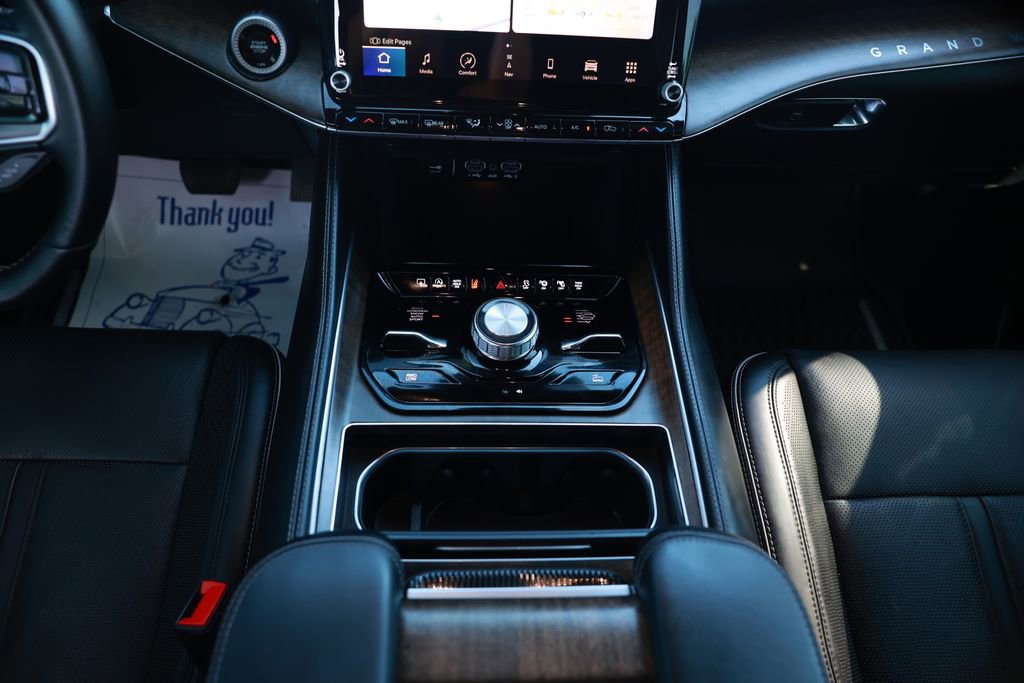 Used 2023 Jeep Grand Wagoneer Series II AWD/4WD image 29