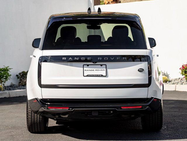 Used 2023 Land Rover Range Rover SE AWD/4WD image 8