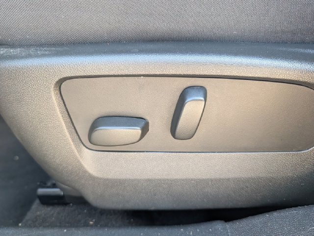 Used 2023 Buick Envision Essence w/ Sport Touring Package FWD image 22