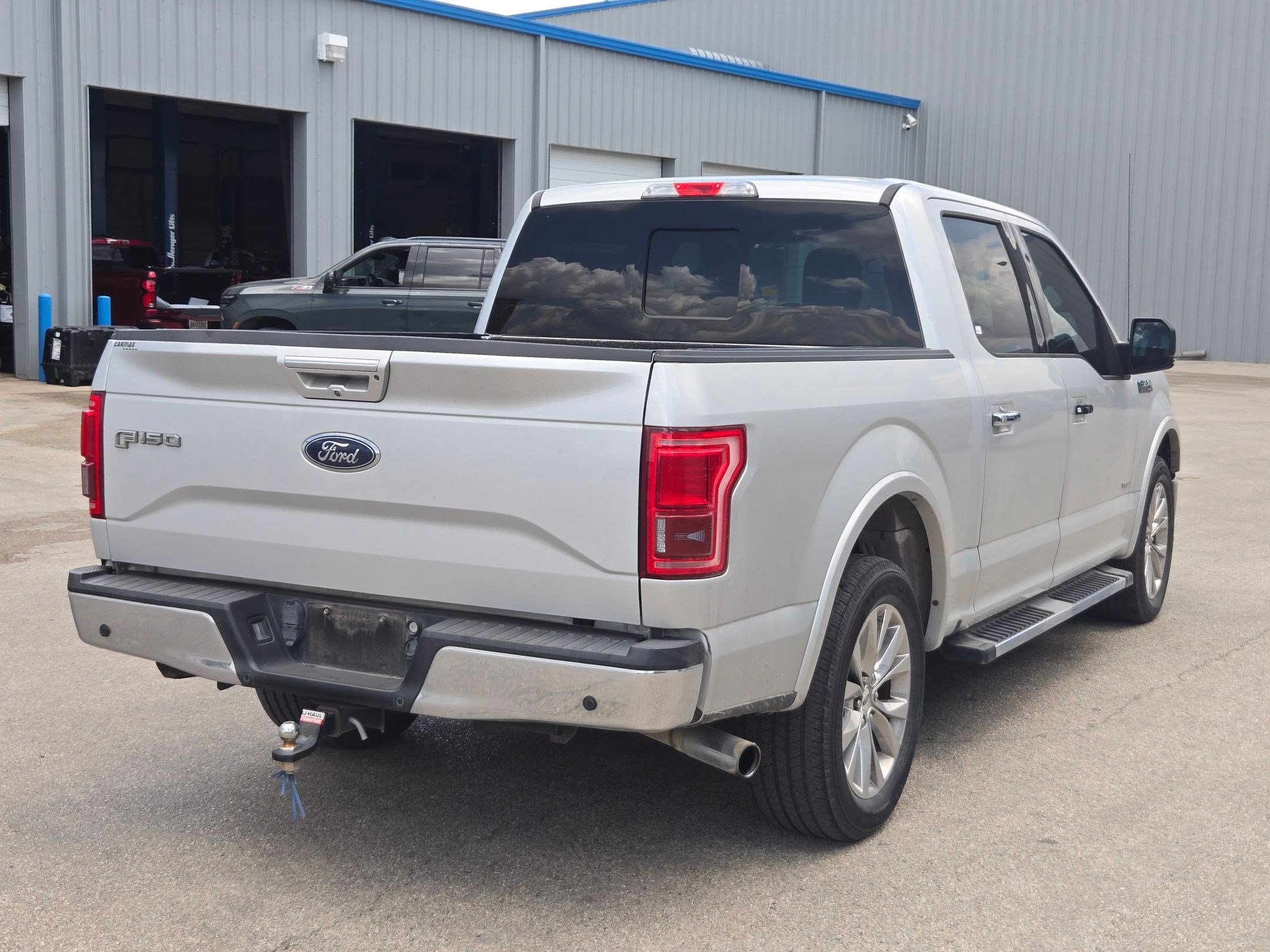 Used 2017 Ford F150 Lariat RWD image 3