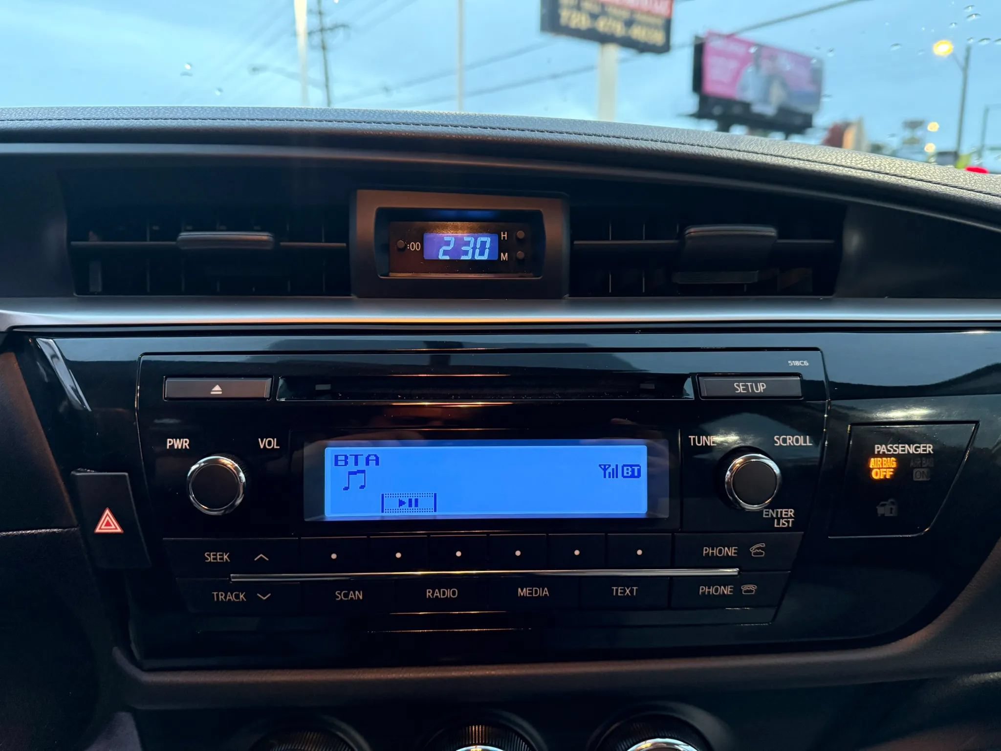 Used 2015 Toyota Corolla L FWD image 16