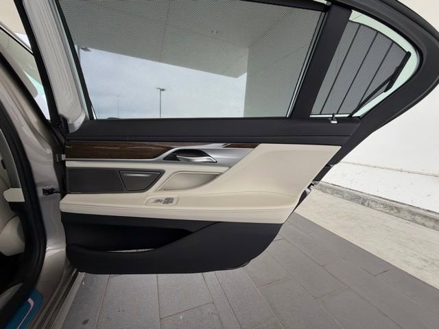Used 2019 BMW 740i w/ Executive Package image 35