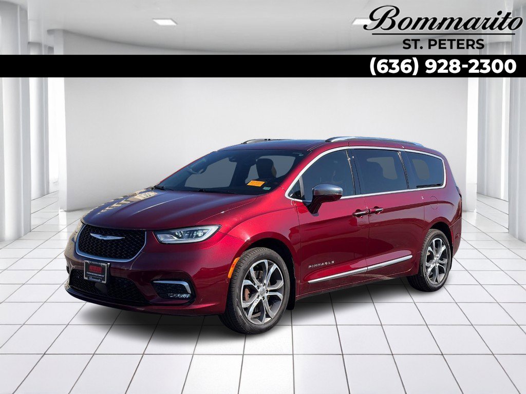 Used 2022 Chrysler Pacifica Pinnacle AWD/4WD image 1