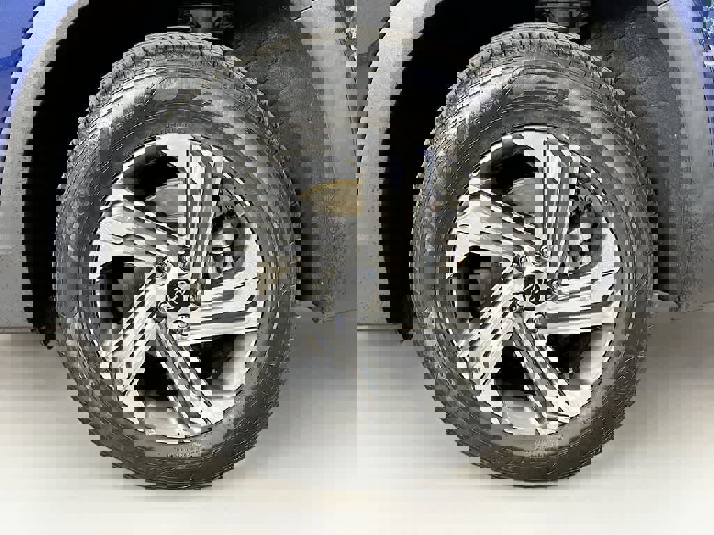 Used 2023 Hyundai Santa Fe SEL FWD image 8