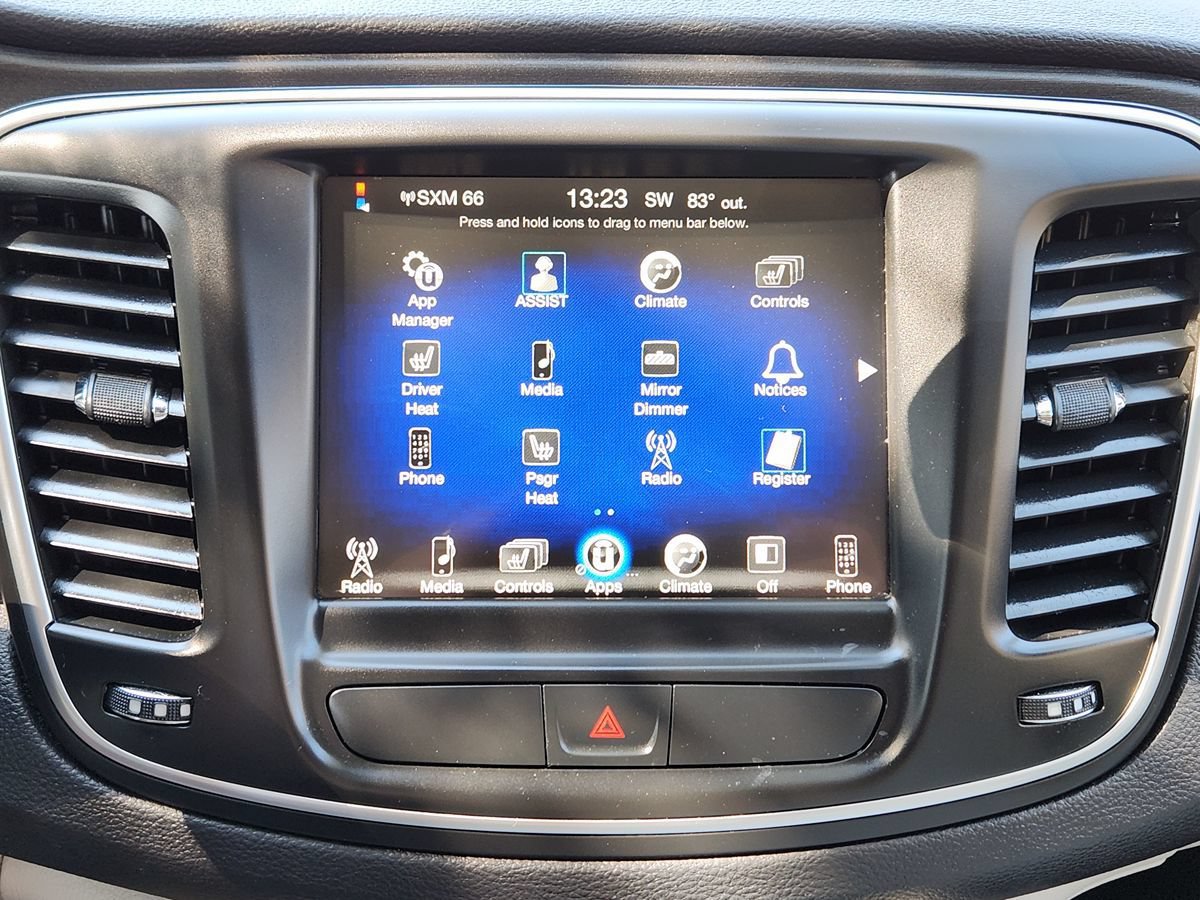 Used 2017 Chrysler 200 Limited Platinum FWD image 34