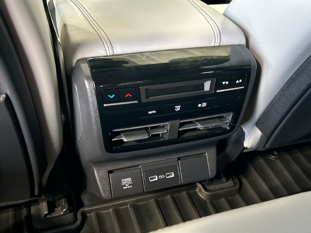 Used 2023 Acura MDX w/ Technology Package FWD image 27