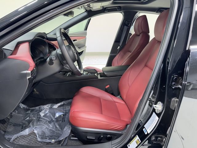Used 2025 MAZDA MAZDA3 2.5 S Hatchback w/ Premium Pkg image 14