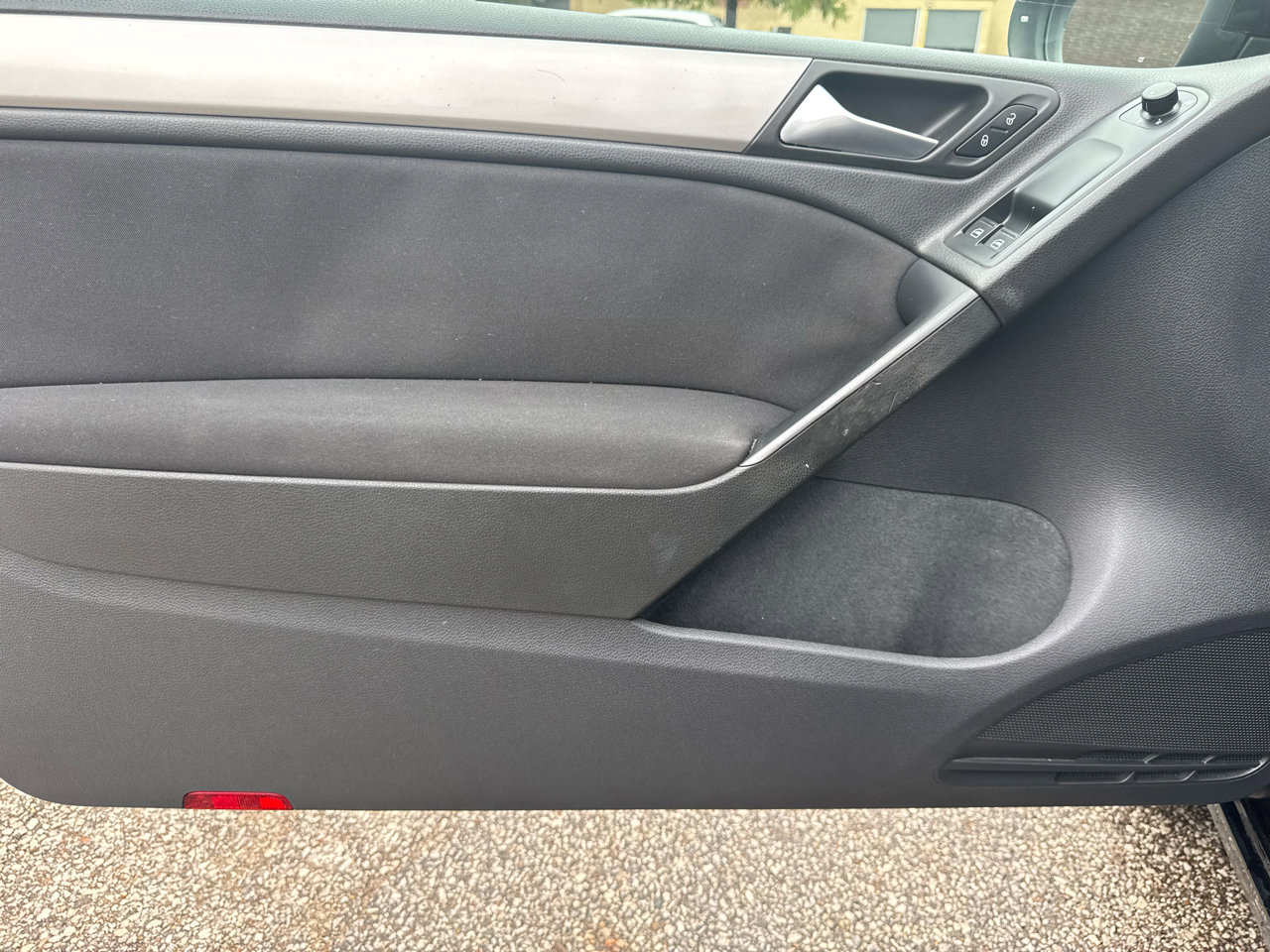 Used 2012 Volkswagen Golf 2-Door image 17