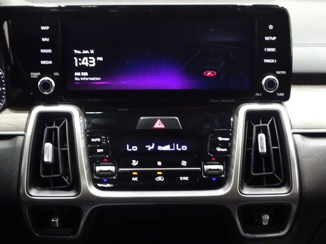 Used 2022 Kia Sorento EX w/ Panoramic Sunroof Package image 35