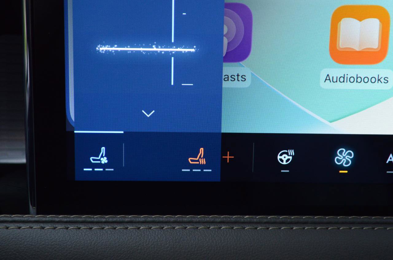 Used 2023 Lincoln Corsair AWD w/ Equipment Group 101A image 26