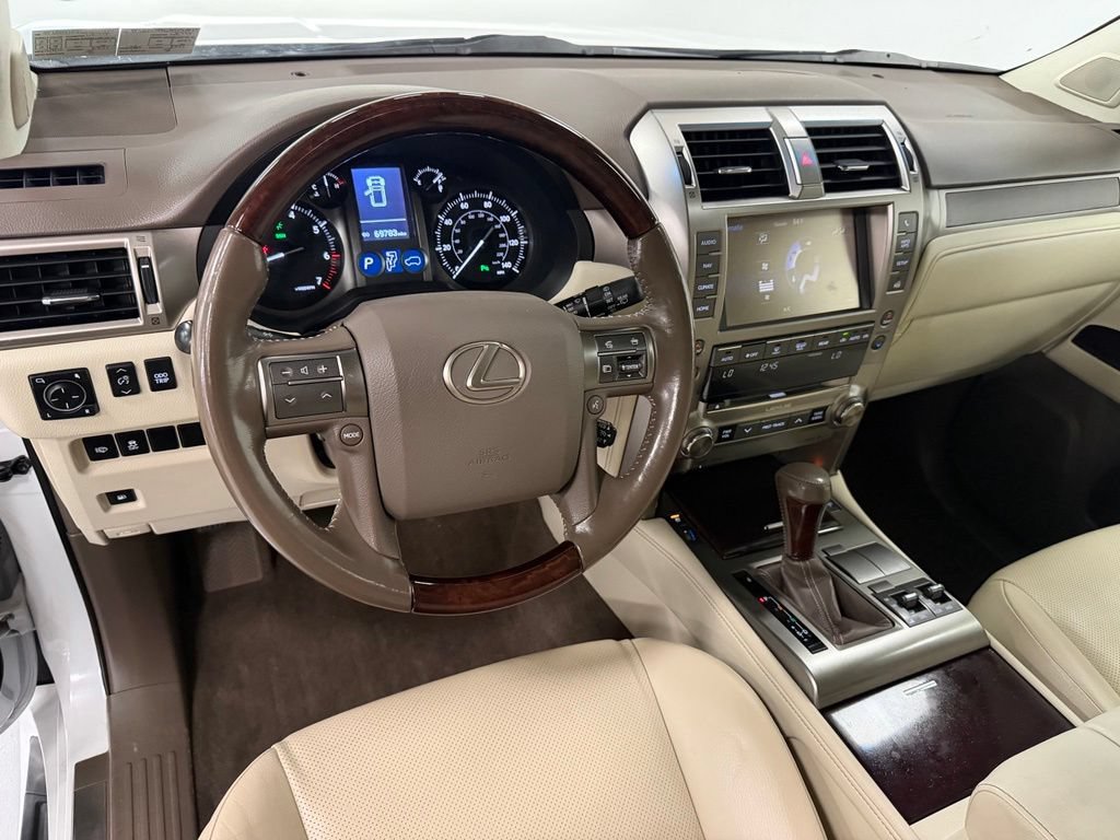 Used 2017 Lexus GX 460 AWD/4WD image 11