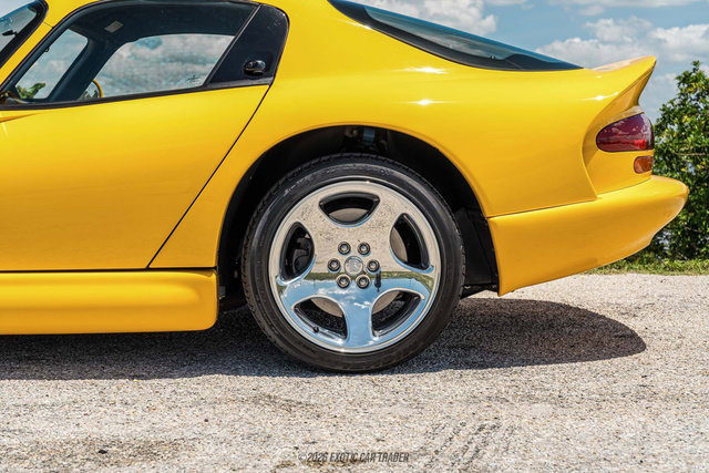 Used 2001 Dodge Viper GTS RWD image 42