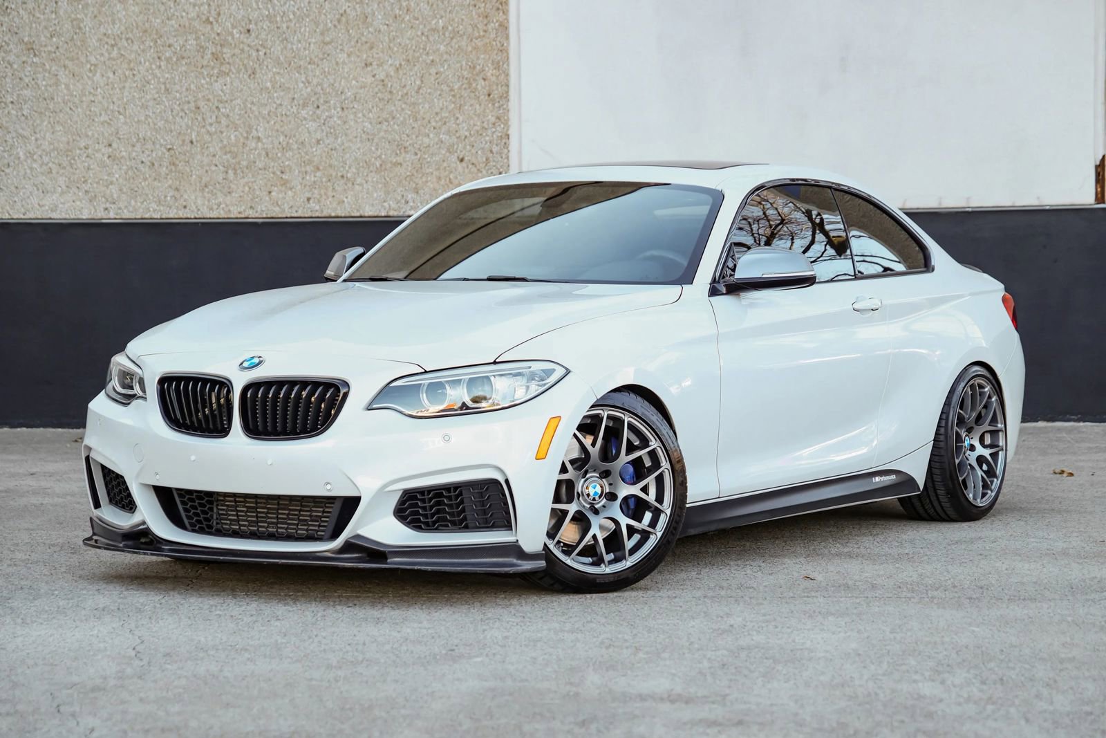 Used 2015 BMW M235i Coupe image 2
