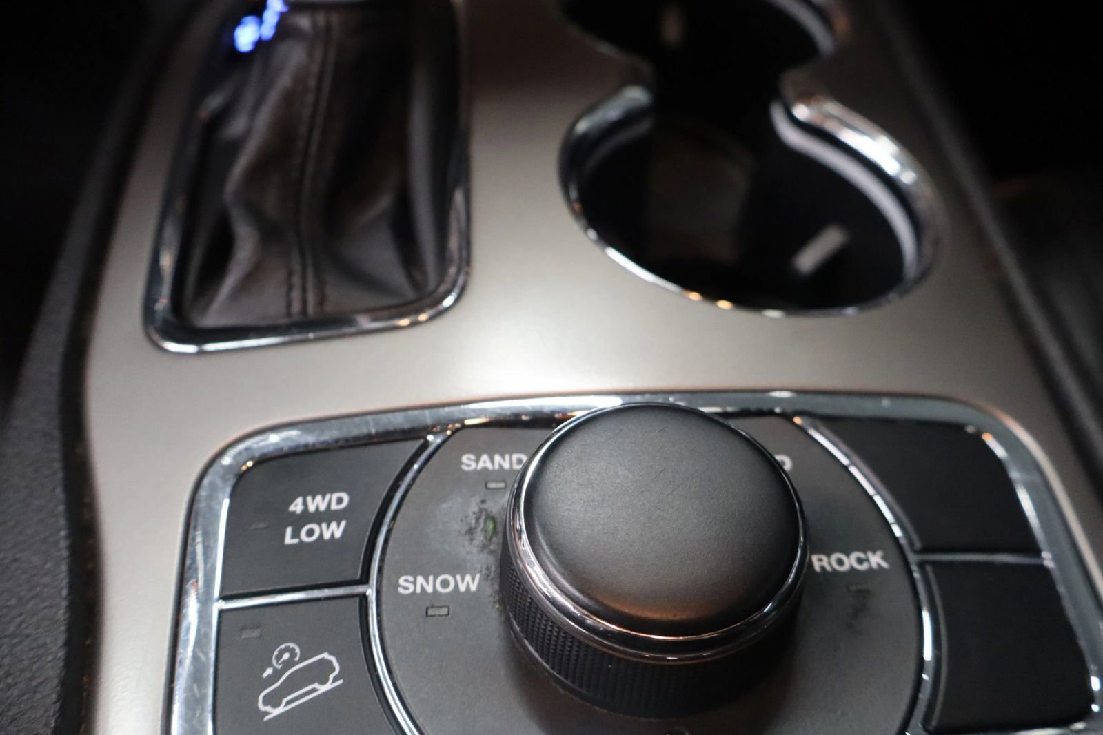 Used 2019 Jeep Grand Cherokee Limited image 26