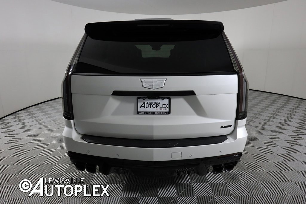 Used 2025 Cadillac Escalade V image 7