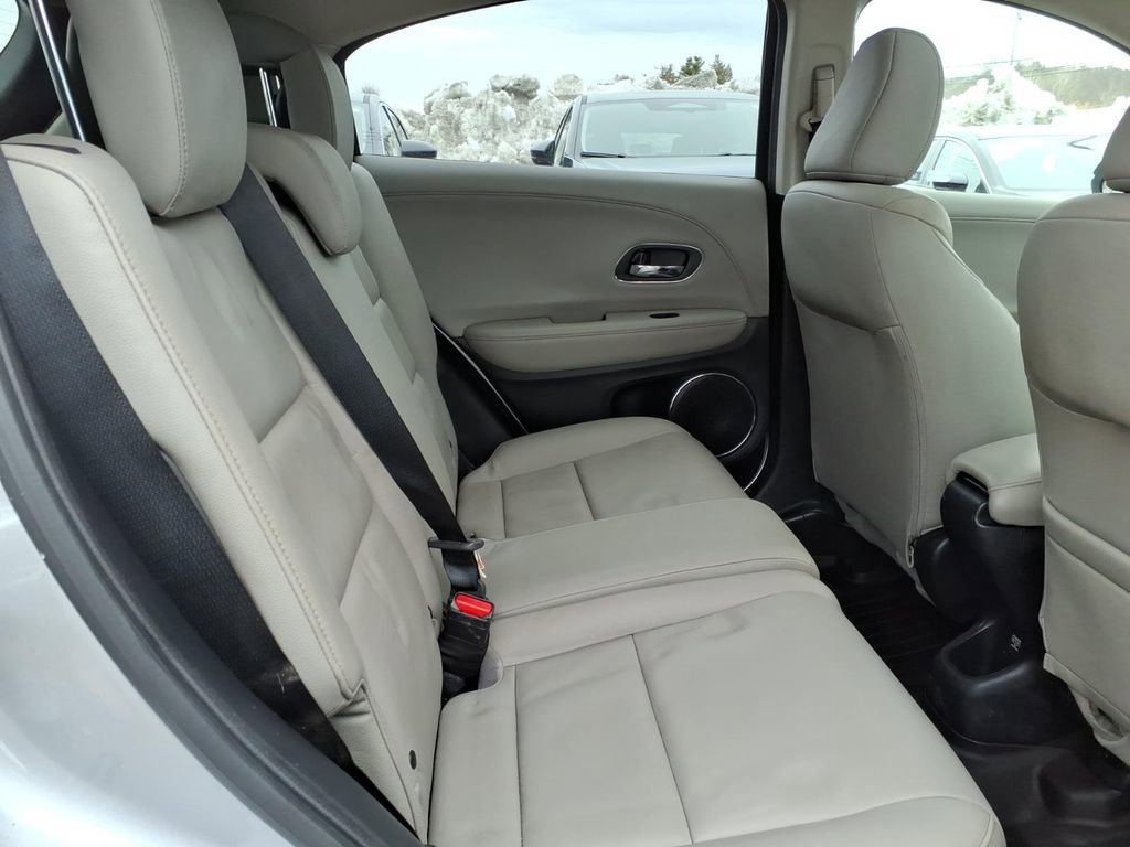 Used 2018 Honda HR-V EX-L image 7