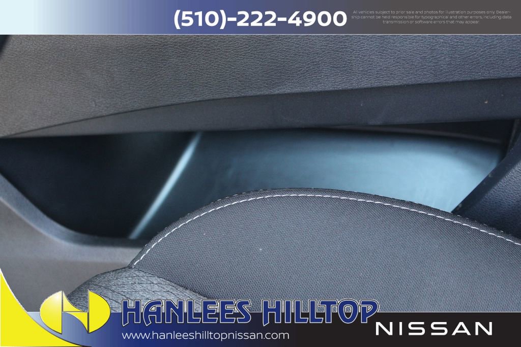 Used 2025 Nissan Rogue SV FWD image 15