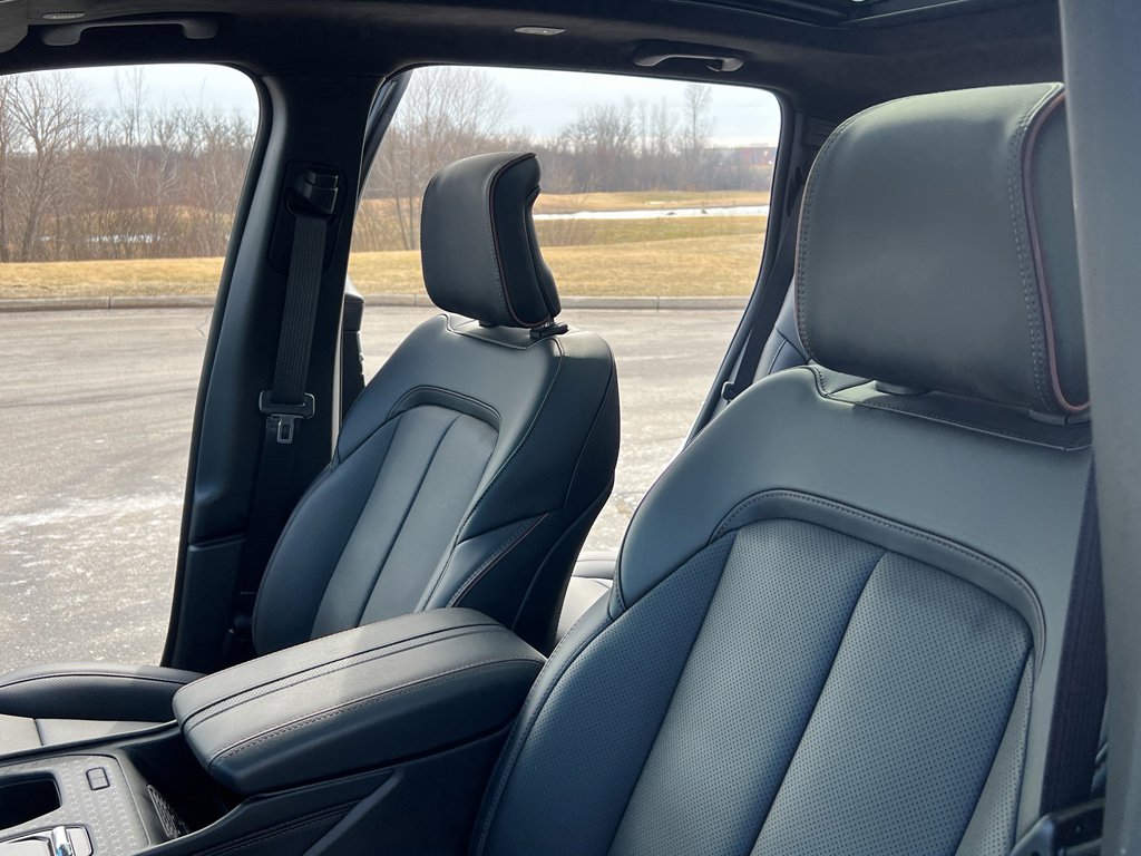 Used 2024 Jeep Wagoneer Launch Edition image 18