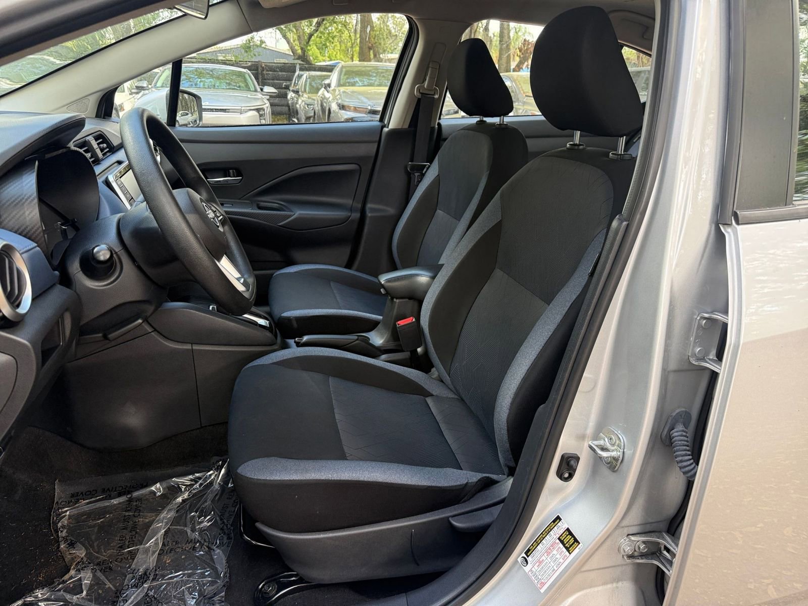 Used 2025 Nissan Versa SV FWD image 31