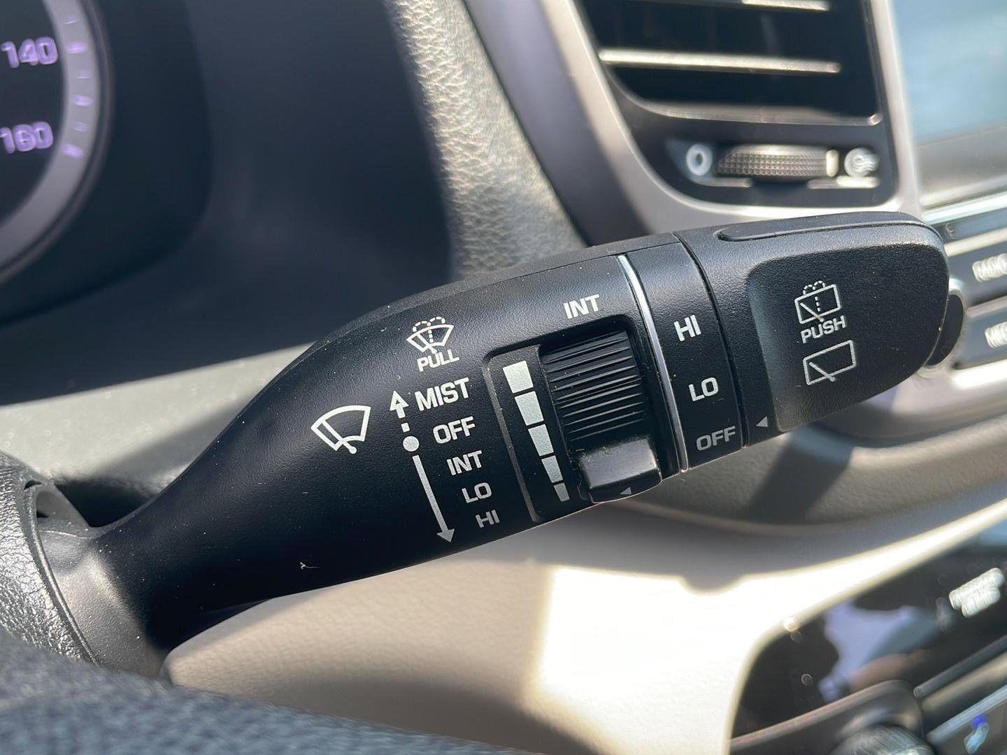 Used 2018 Hyundai Tucson SEL AWD/4WD image 16