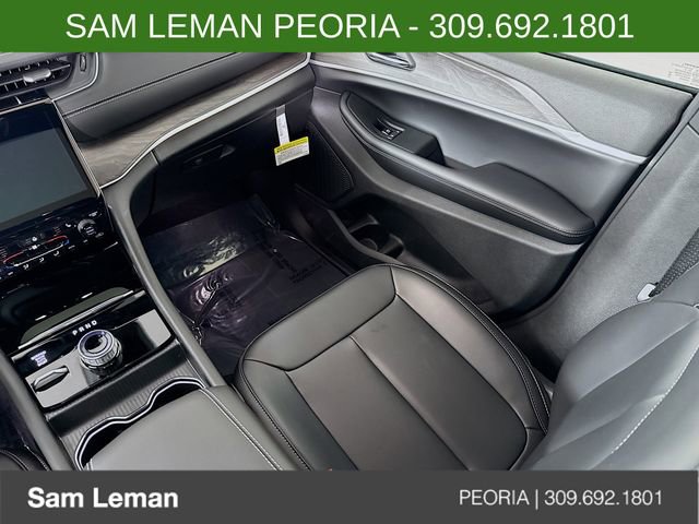 New 2025 Jeep Grand Cherokee Limited image 24