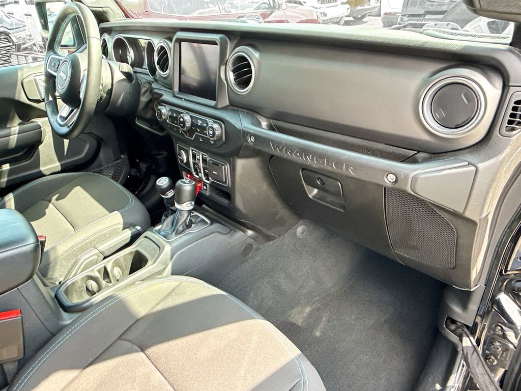 Used 2022 Jeep Wrangler Unlimited Rubicon 4xe w/ Cold Weather Group image 33