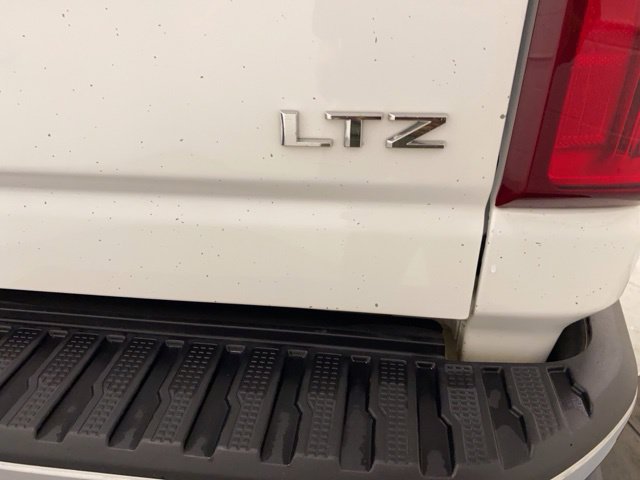 Used 2026 Chevrolet Silverado 3500 LTZ w/ LTZ Convenience Package AWD/4WD image 36