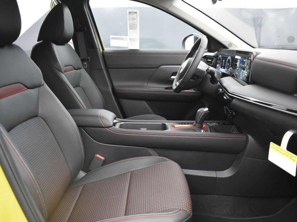 New 2025 Nissan Kicks SR AWD/4WD image 23