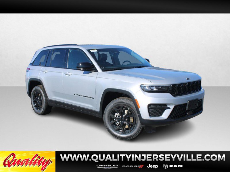New 2025 Jeep Grand Cherokee Altitude w/ Trailer Tow Package image 1