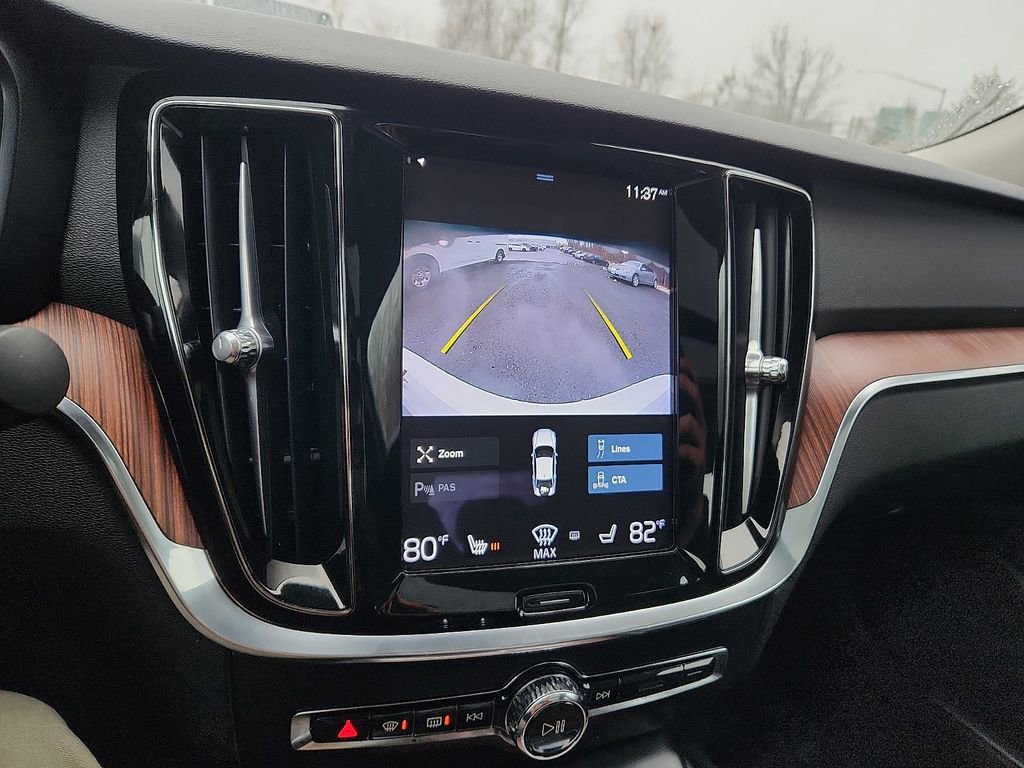 Used 2021 Volvo S60 T5 Momentum w/ Premium Package image 18